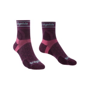 Skarpety Bridgedale Ultralight T2 Merino Sport 3/4 Crew damson S 35-37